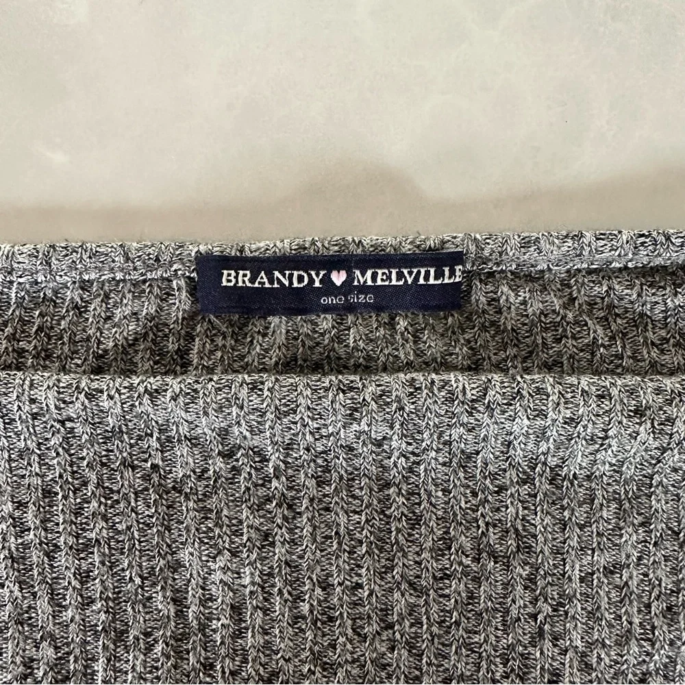 Brandy Melville Gray Ribbed Crop Halter Top - Picture 8 of 9